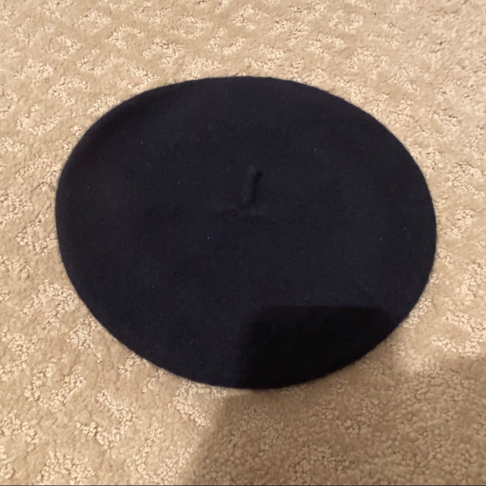 straight from PARIS! Navy Beret